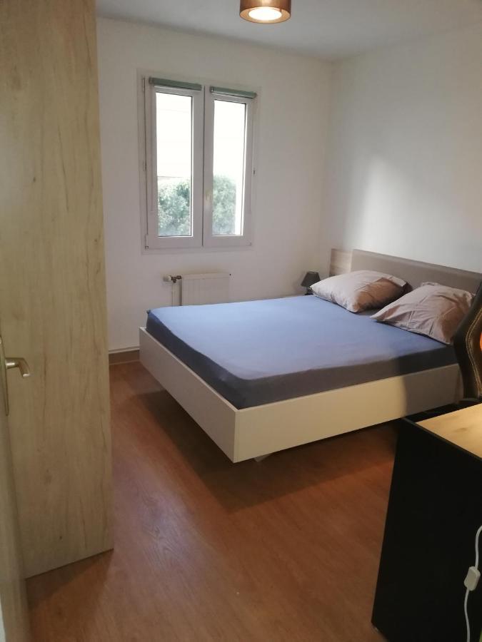 Grand T3 Avec Clim, Parking Et Terrasse Privative - Agen Exterior foto