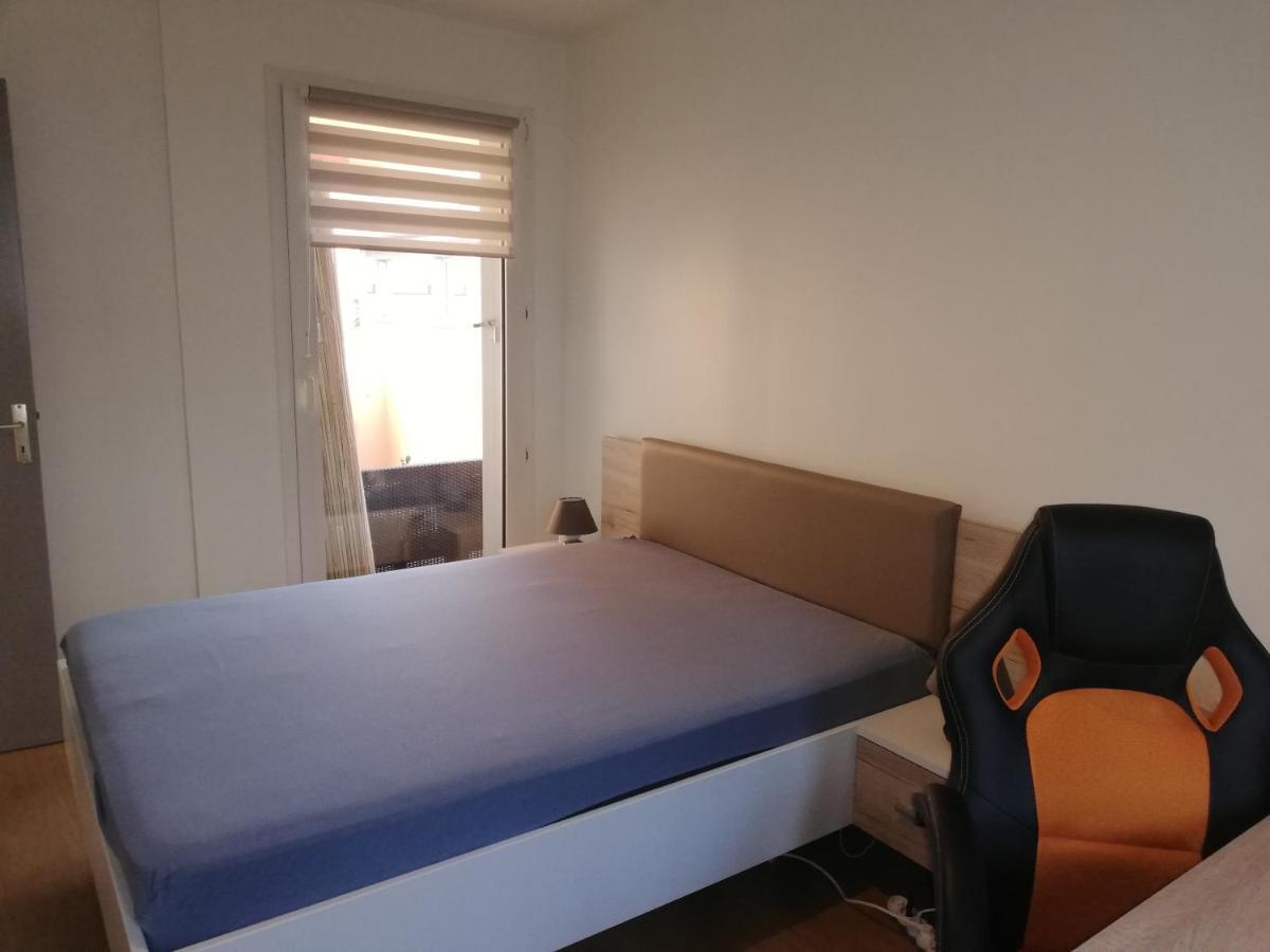 Grand T3 Avec Clim, Parking Et Terrasse Privative - Agen Exterior foto