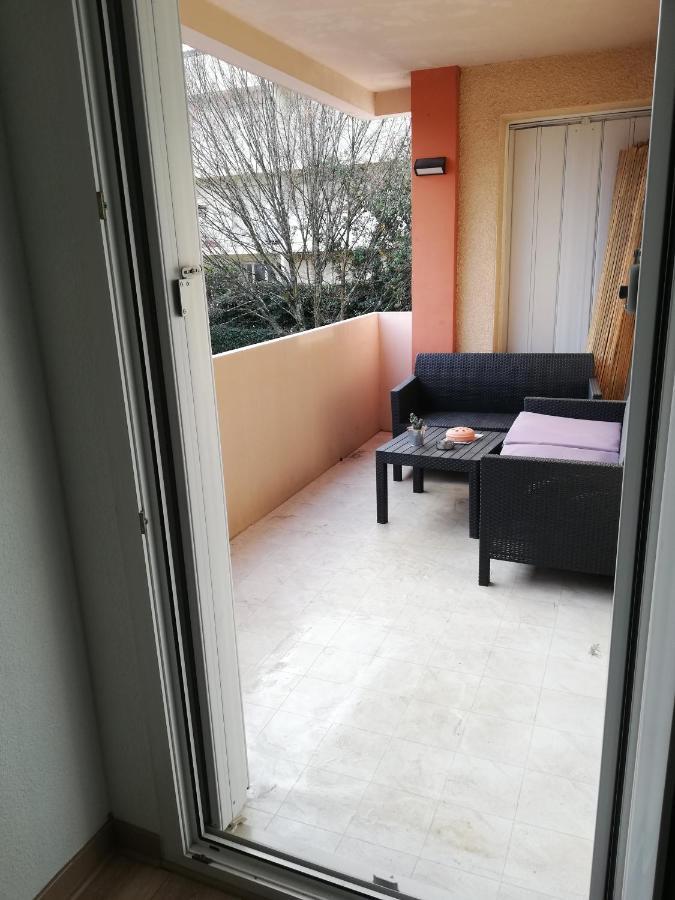 Grand T3 Avec Clim, Parking Et Terrasse Privative - Agen Exterior foto