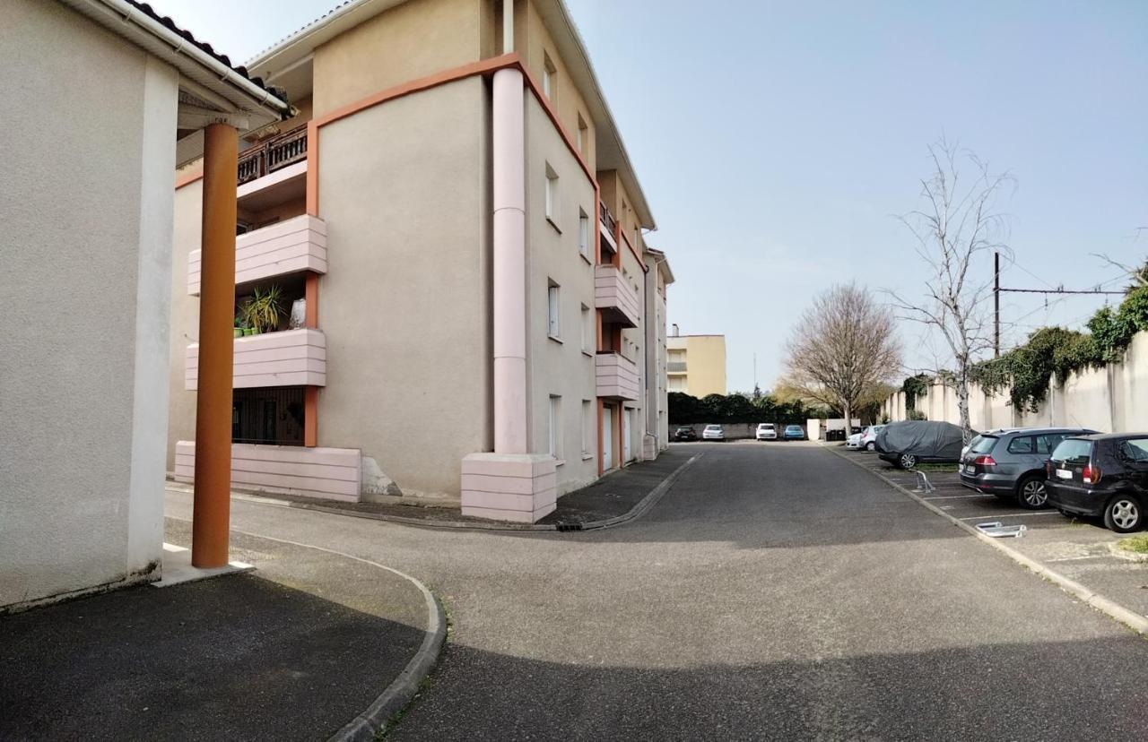 Grand T3 Avec Clim, Parking Et Terrasse Privative - Agen Exterior foto